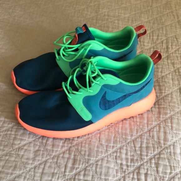 Nike Other - Men’s Nike Roshe Run GREAT shape